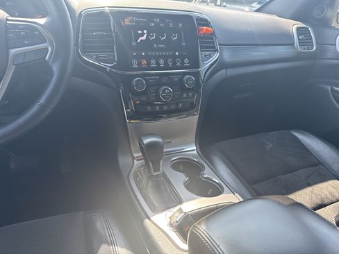 Used 2021 Jeep Grand Cherokee Laredo X AWD/4WD image 29