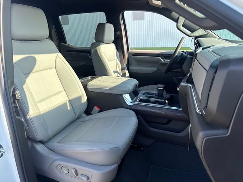 New 2026 GMC Sierra 1500 SLT w/ SLT Premium Plus Package AWD/4WD image 12
