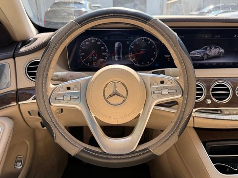 Used 2019 Mercedes-Benz S 560 Sedan image 12