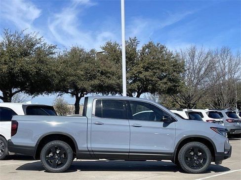 New 2026 Honda Ridgeline Black Edition image 3