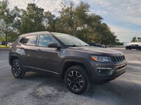 Used 2020 Jeep Compass Trailhawk image 2