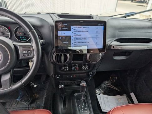 Used 2017 Jeep Wrangler Unlimited Sport w/ Connectivity Group AWD/4WD image 3
