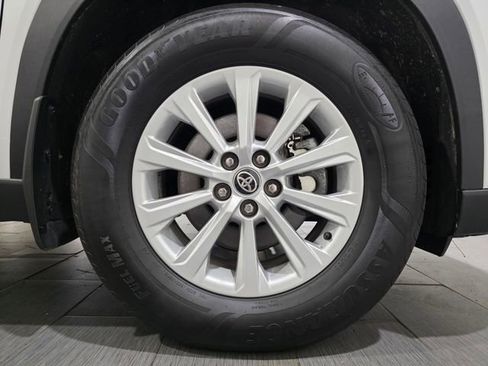 Used 2024 Toyota Grand Highlander AWD image 25