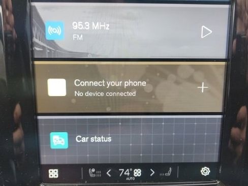 Certified 2024 Volvo XC60 B5 Plus w/ Climate Package image 11