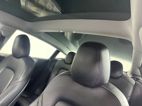 Used 2021 Tesla Model 3 Standard Range Plus image 12