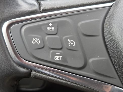 Used 2019 Chevrolet Equinox LT AWD/4WD image 10