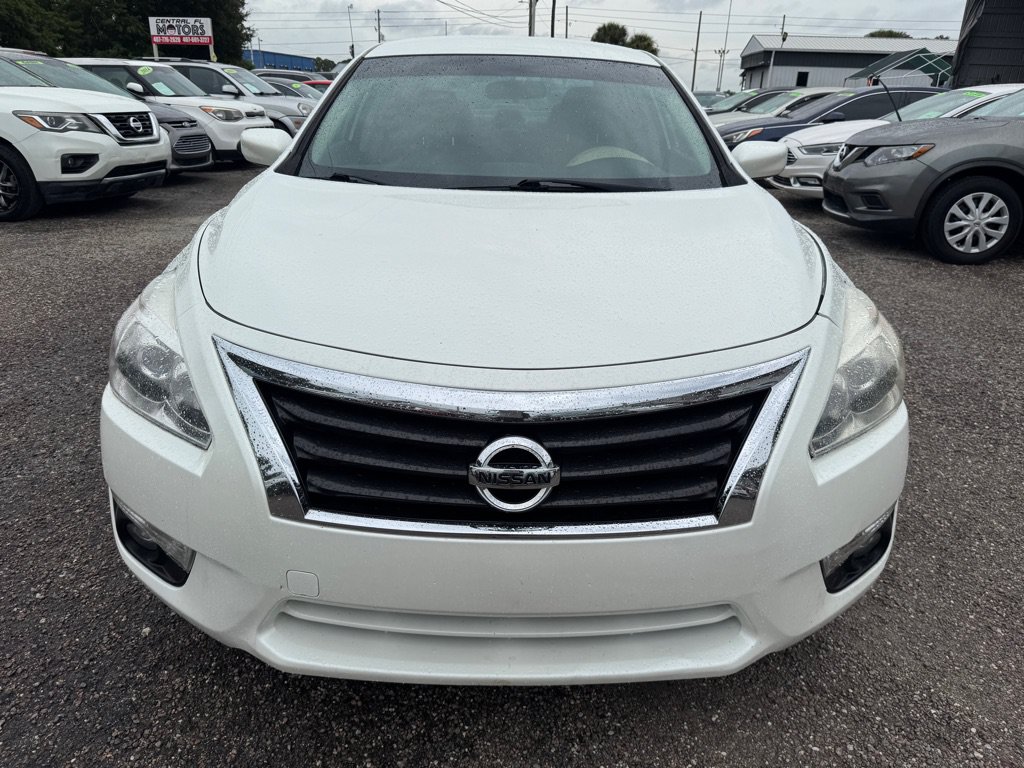 Used 2015 Nissan Altima 2.5 SV FWD image 2