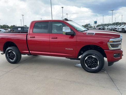 Used 2026 RAM 2500 Laramie AWD/4WD image 2