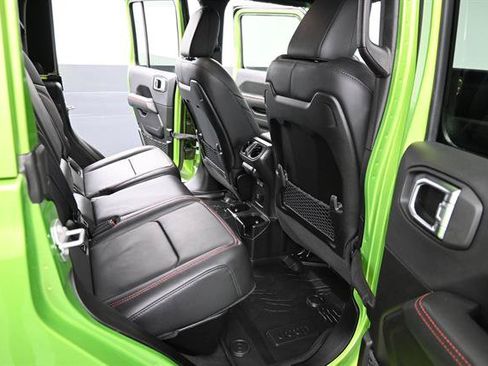 Used 2025 Jeep Gladiator Rubicon AWD/4WD image 15