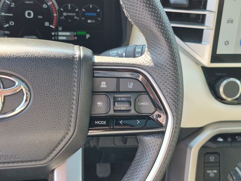 Used 2023 Toyota Sequoia Capstone AWD/4WD image 19