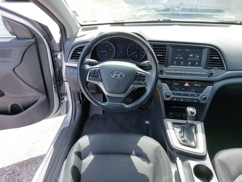 Used 2018 Hyundai Elantra Value Edition FWD image 6