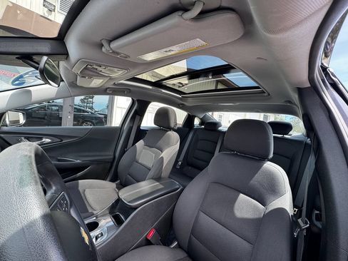 Used 2023 Chevrolet Malibu LT w/ Driver Confidence Package FWD image 3