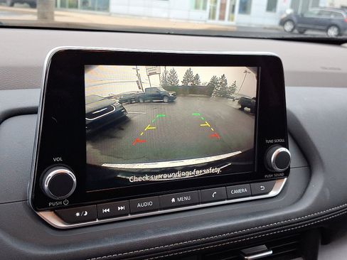 Certified 2023 Nissan Rogue SV image 17