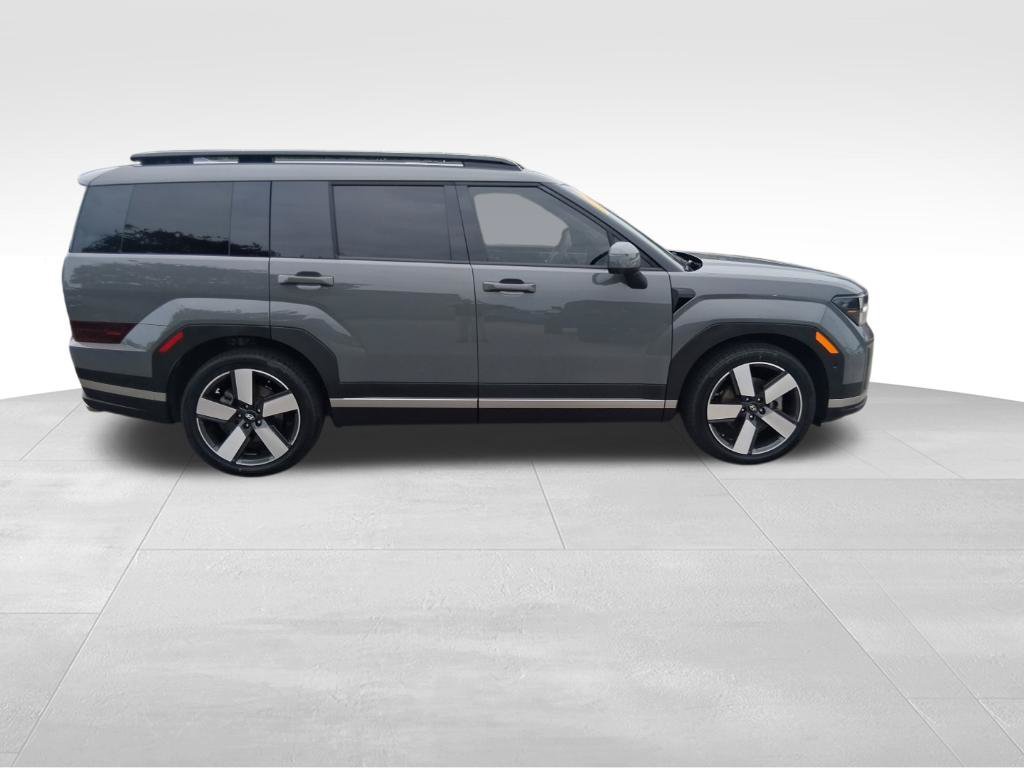 Used 2024 Hyundai Santa Fe Limited AWD/4WD image 4