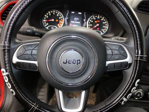 Used 2017 Jeep Renegade Sport w/ Power & Air Group FWD image 18