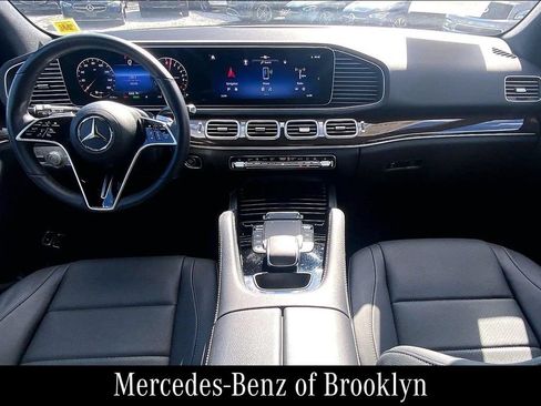 Used 2025 Mercedes-Benz GLE 450e 4MATIC image 16