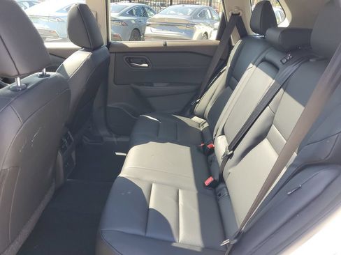 Used 2023 Nissan Rogue SV w/ SV Premium B Package AWD/4WD image 10