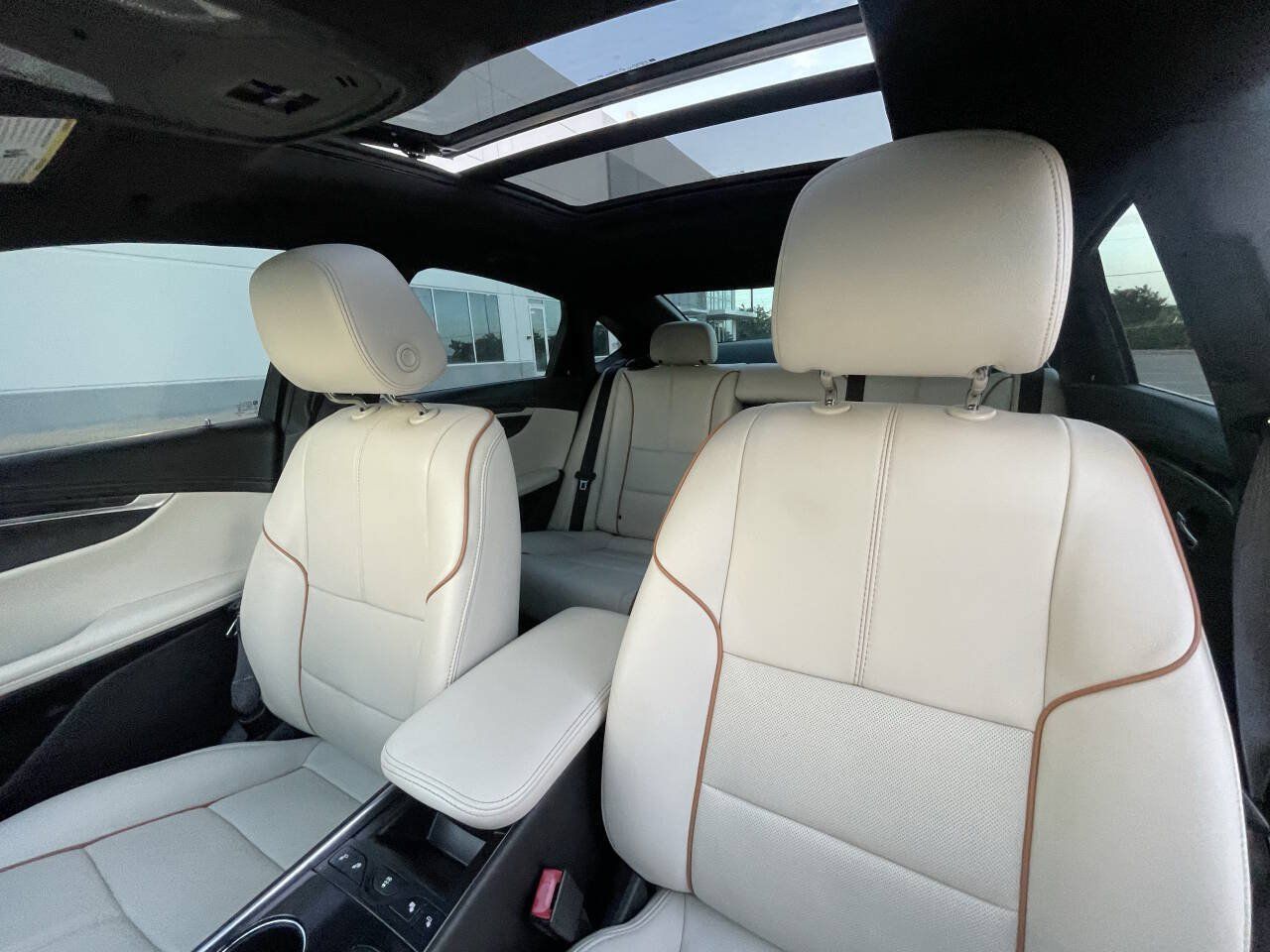 Used 2017 Chevrolet Impala Premier FWD image 5