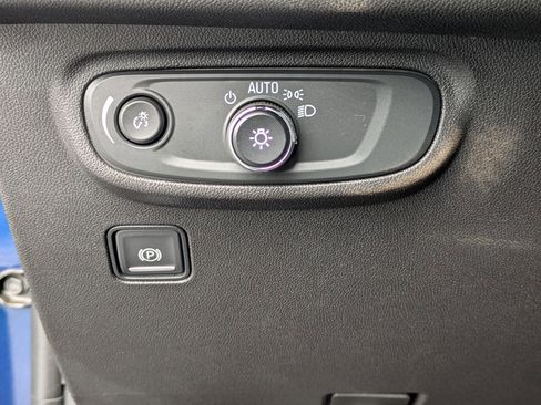 Used 2022 GMC Terrain SLE w/ Driver Convenience Package image 21