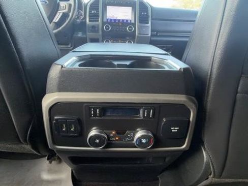 Used 2020 Ford Expedition XLT w/ Equipment Group 202A AWD/4WD image 23