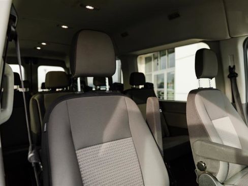 Used 2024 Ford Transit 350 XLT image 31