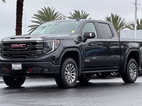 Used 2023 GMC Sierra 1500 AT4 w/ AT4 Premium Package image 7