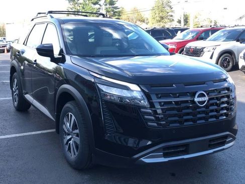 New 2026 Nissan Pathfinder SL AWD/4WD image 9