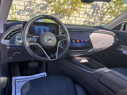 Used 2025 Mercedes-Benz E 350 4MATIC Sedan image 24
