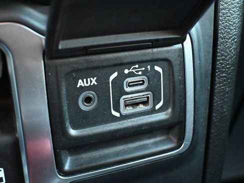 Used 2020 Jeep Wrangler Sport image 27