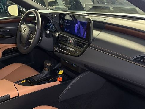 Certified 2025 Lexus ES 300h w/ Premium Package FWD image 11