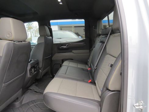 Used 2024 Chevrolet Silverado 1500 ZR2 w/ Technology Package image 13