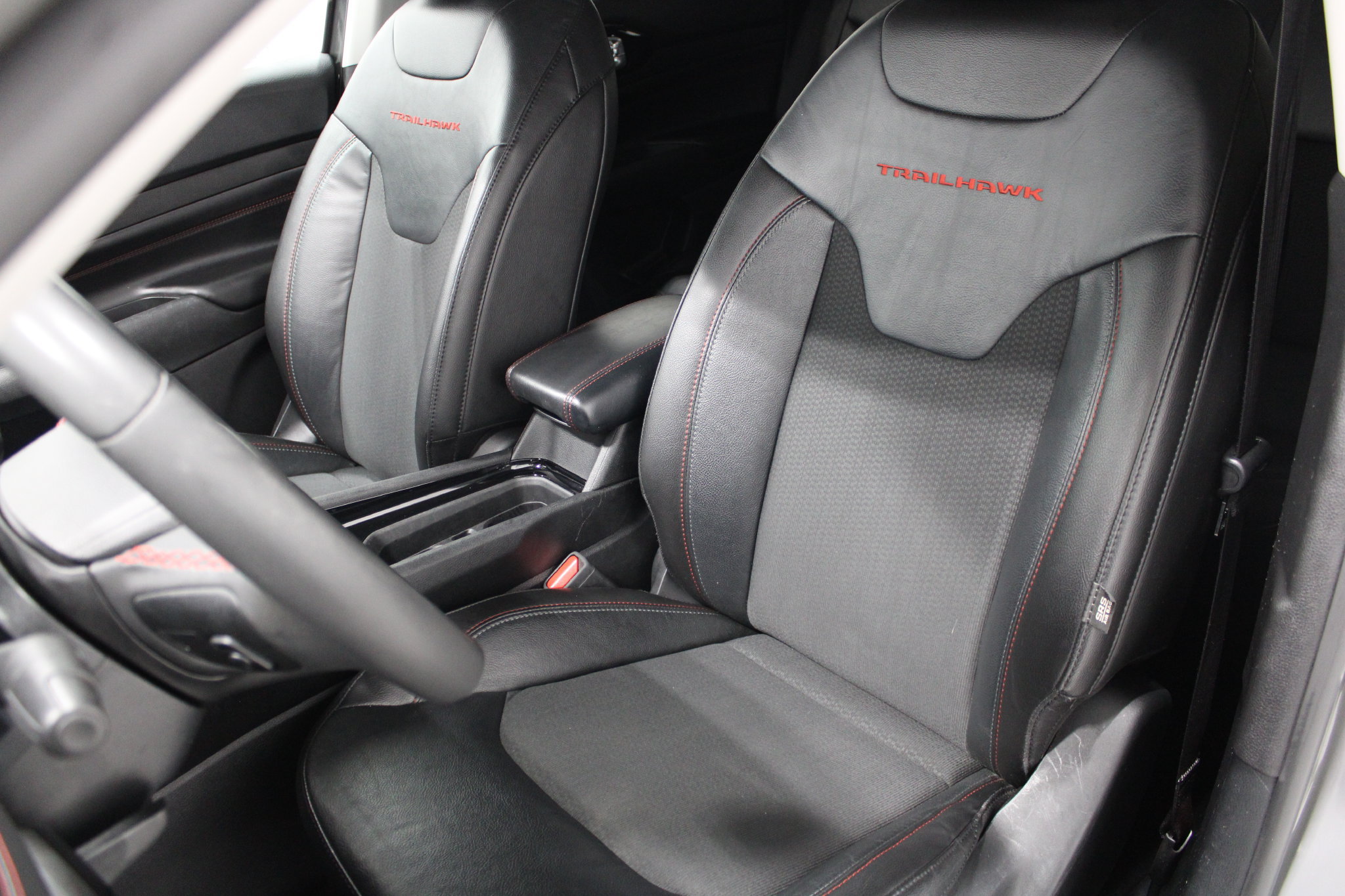 Used 2022 Jeep Compass Trailhawk AWD/4WD image 14