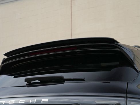 Used 2021 Porsche Cayenne Turbo S AWD/4WD image 65