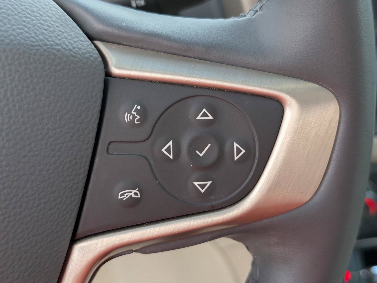 Used 2023 GMC Acadia Denali w/ Denali Technology Package FWD image 21