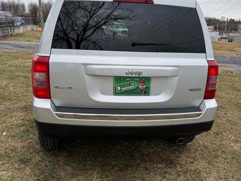 Used 2011 Jeep Patriot Latitude w/ Sun/Sound Group image 6