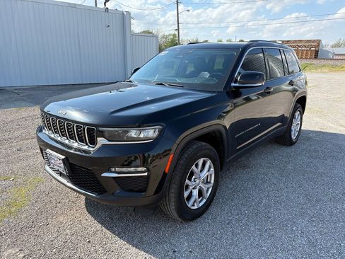 Used 2022 Jeep Grand Cherokee Limited AWD/4WD image 7