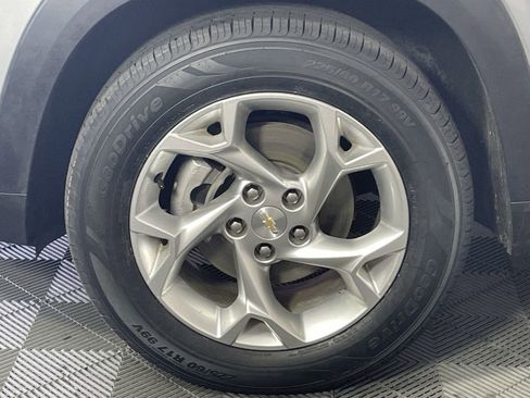 Used 2024 Chevrolet Trax LS w/ LS Convenience Package image 10