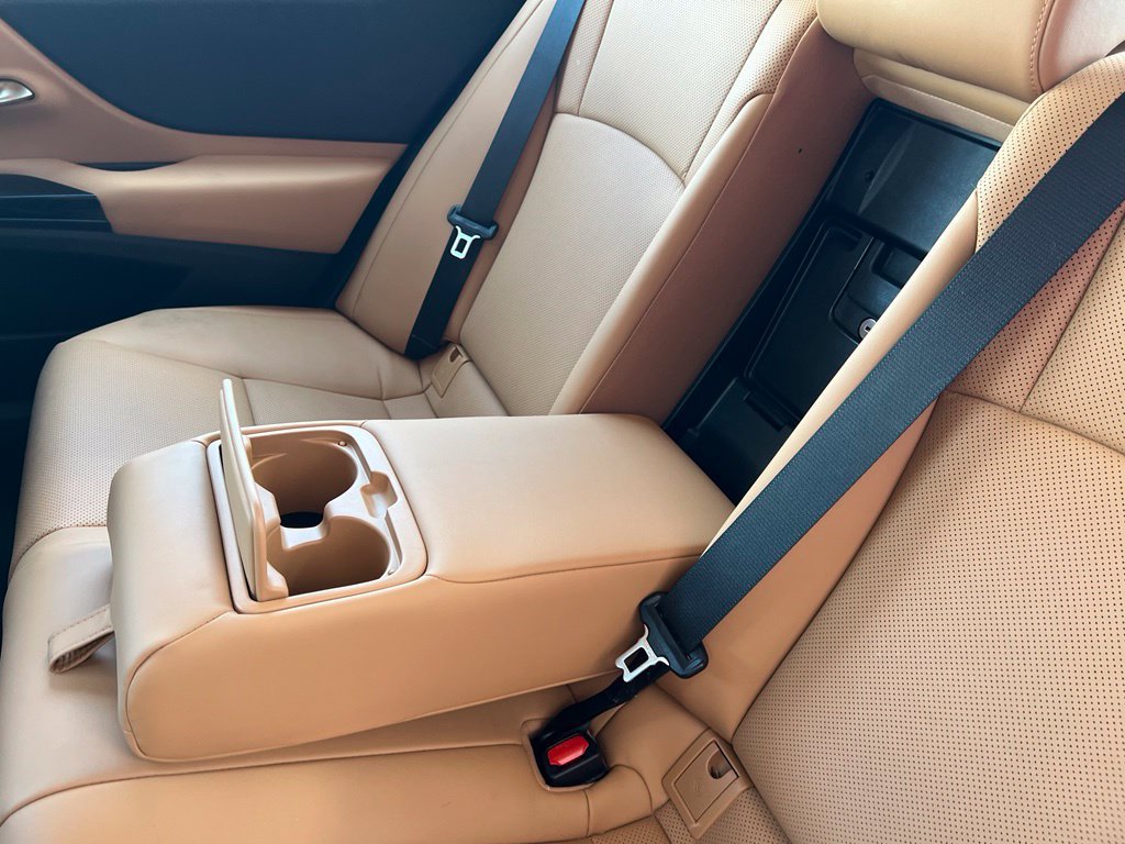 Used 2024 Lexus ES 350 w/ Premium Package FWD image 22