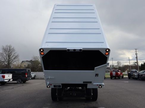 New 2027 Ford F750 2WD Regular Cab Super Duty image 24