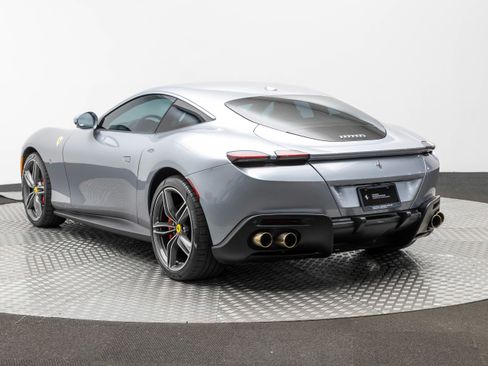 Certified 2024 Ferrari Roma RWD image 3