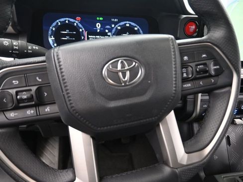Used 2026 Toyota 4Runner TRD Off-Road Premium AWD/4WD image 11