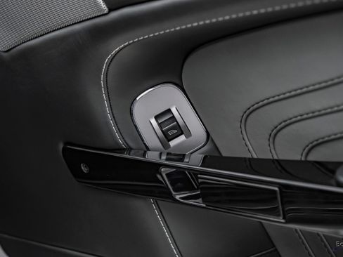 Used 2014 Aston Martin V8 Vantage S RWD image 94