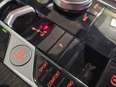 New 2026 BMW X5 xDrive40i w/ M Sport Package image 24