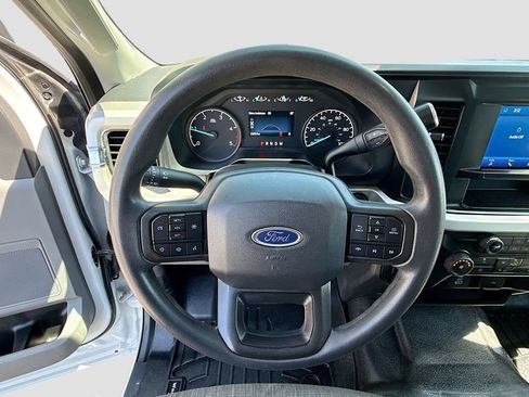 Used 2025 Ford F550 4x4 Crew Cab image 10