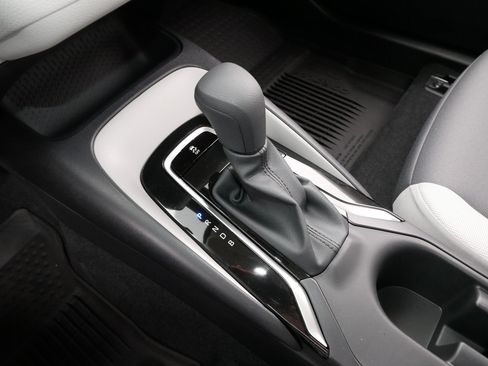 Certified 2026 Toyota Corolla LE image 24