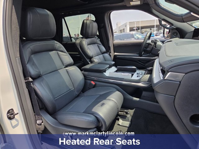 New 2027 Lincoln Navigator Reserve w/ Jet Appearance Package AWD/4WD image 16