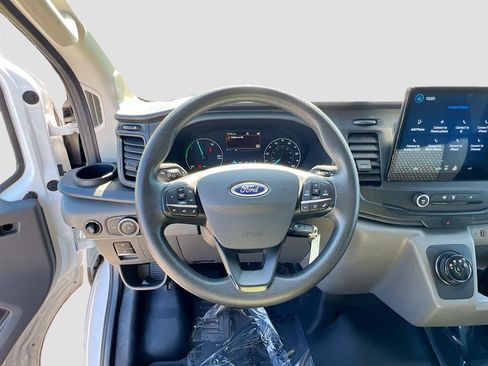 Used 2023 Ford E-Transit Medium Roof RWD image 11