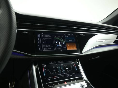 Used 2025 Audi SQ8 Premium Plus AWD/4WD image 10