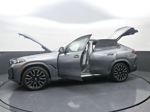 Used 2024 BMW X6 xDrive40i w/ Premium Package image 41