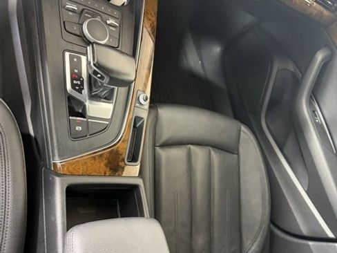 Used 2019 Audi A4 2.0T Premium w/ Convenience Package image 17